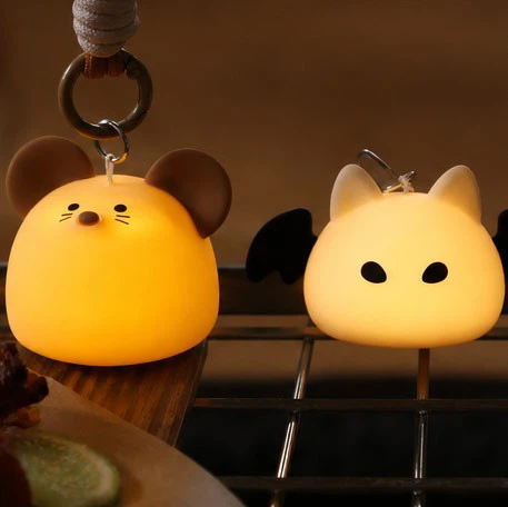 Mouse-and-Bat-Combination-Silicone-Night-Lamp3